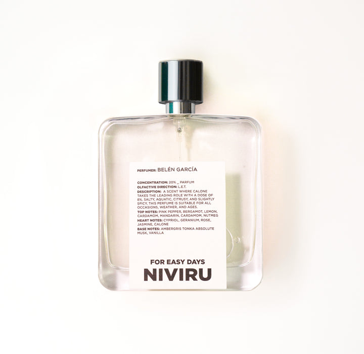 Foto del Perfume Niviru "For Easy Days" con fondo blanco